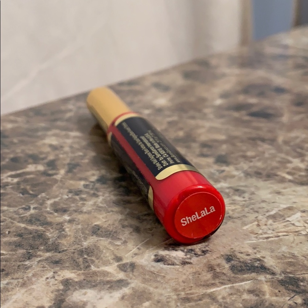 Brand new sealed *retired* lipsense color shelala